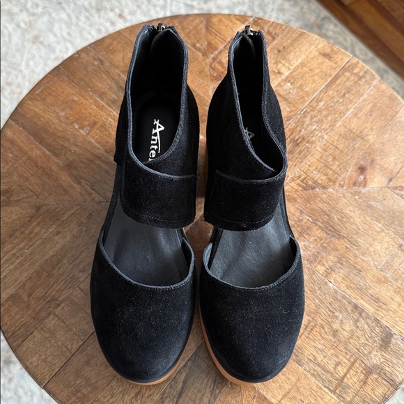 Antelope Iris Suede Wedge Chuck Heel Closed Toe Clogs 10 NWOB - Picture 11 of 13